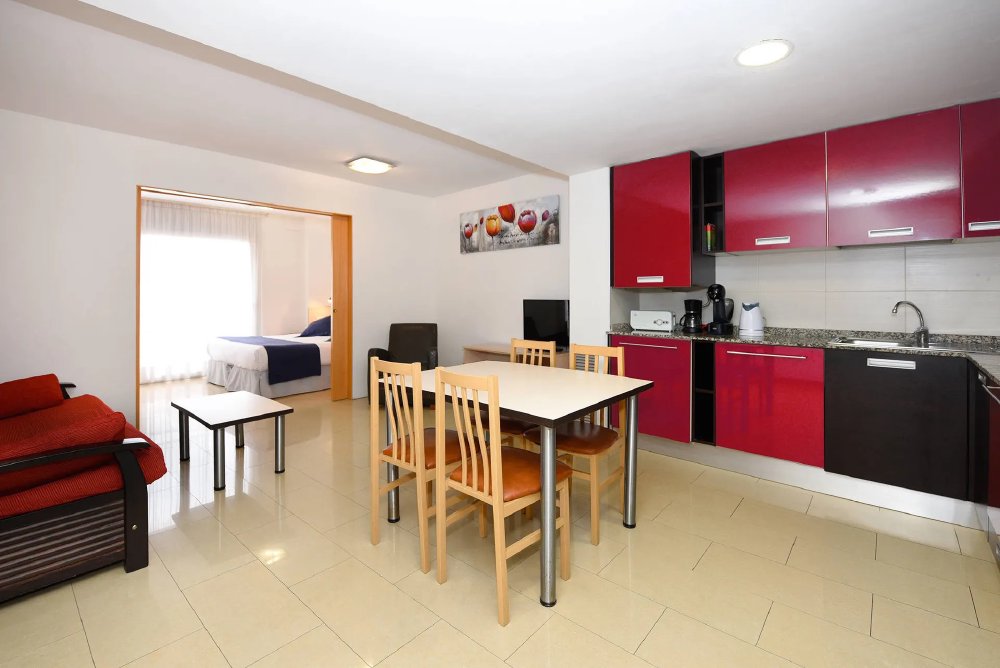 Vliegreis Appartementen Neptuno — Calella, Costa Barcelona