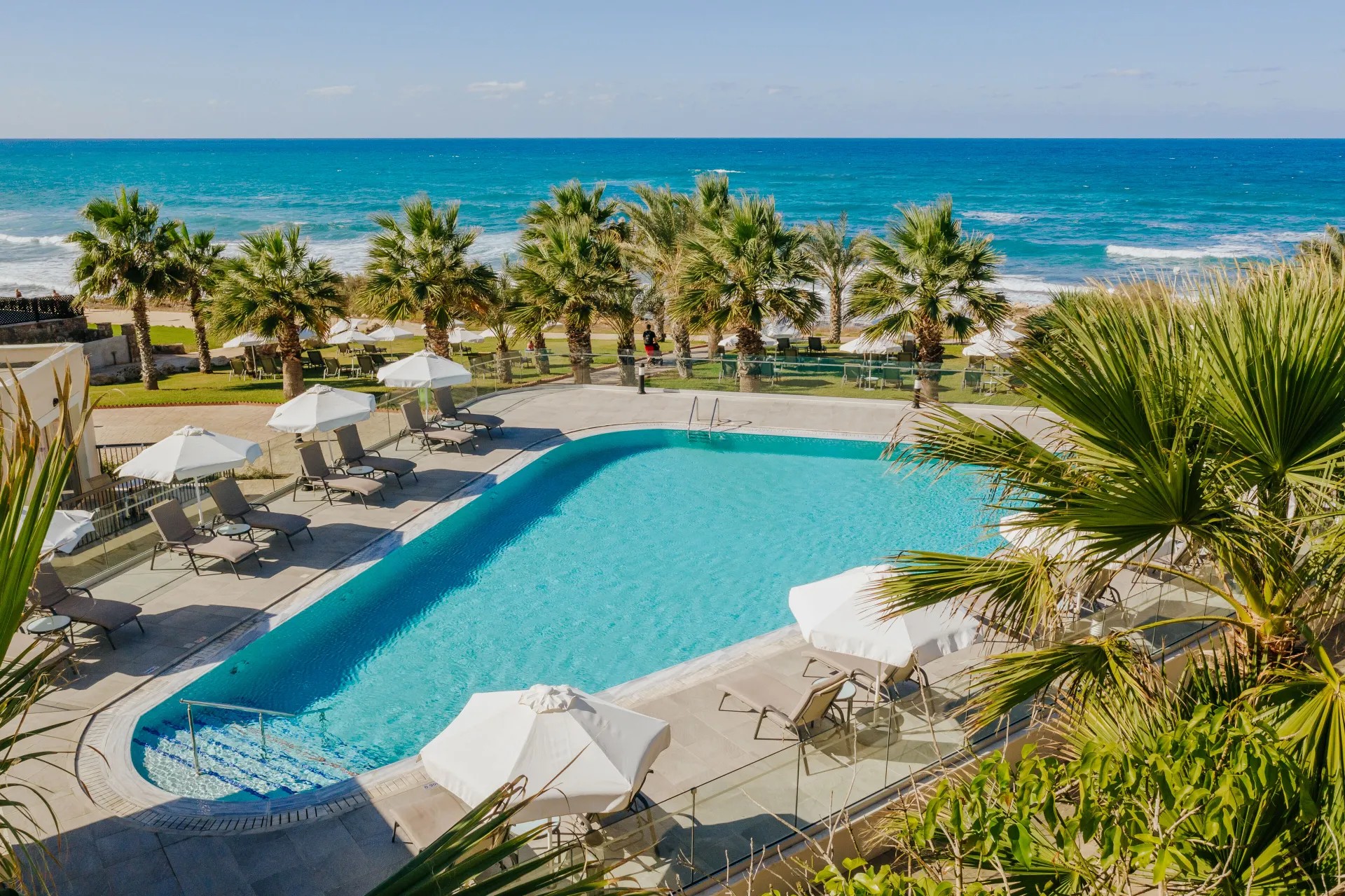 Vliegreis Louis Paphos Breeze – Rustig hotel aan zee met huurauto