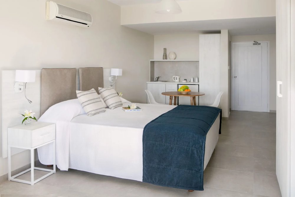 Vliegreis Louis Paphos Breeze – Rustig hotel aan zee met huurauto
