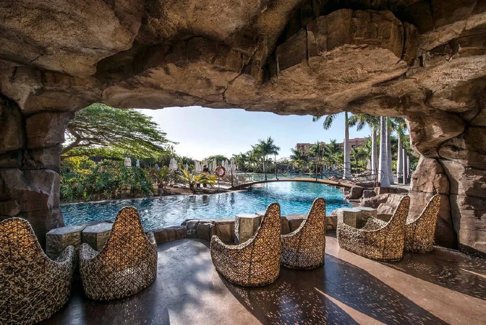 Vliegreis naar Lopesan Baobab Resort — luxe resort in Afrikaanse stijl