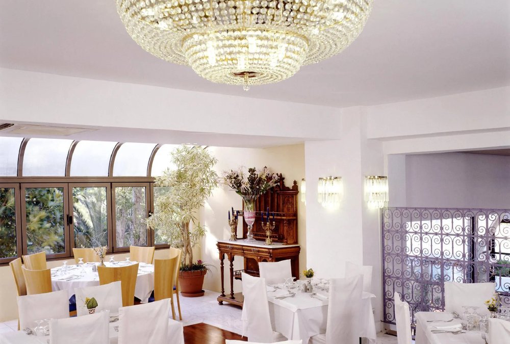 Vliegreis naar Hotel Dionysos, Ixia (Rhodos)