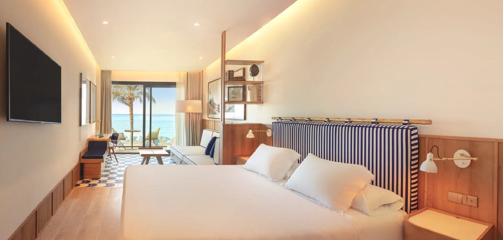 Vliegreis naar Hotel H10 Puerto Poniente — direct aan Poniente‑strand, Benidorm