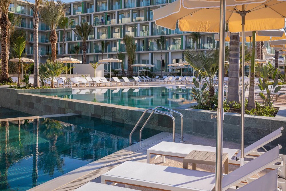 Vliegreis naar Aqua Hotel Atzavara & Spa — Luxe 5-sterrenhotel in Santa Susanna