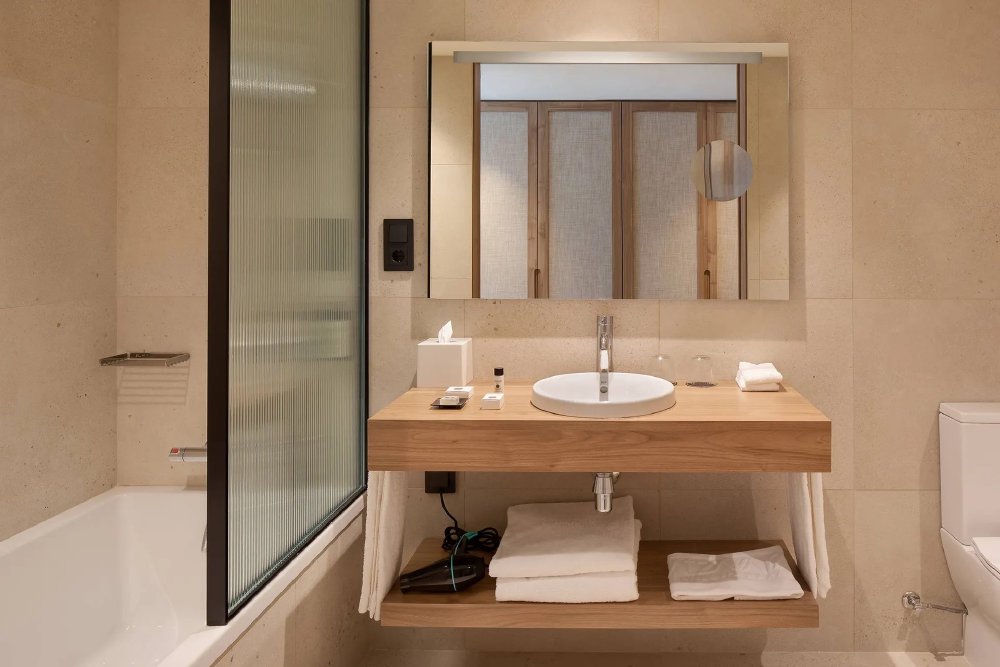 Vliegreis naar Aqua Hotel Atzavara & Spa — Luxe 5-sterrenhotel in Santa Susanna