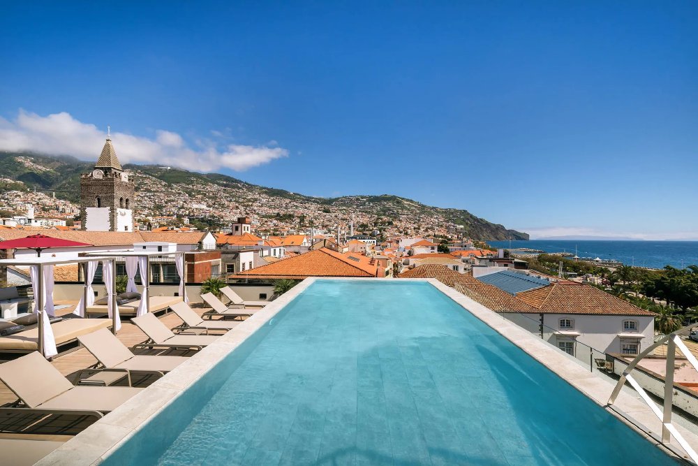Vliegreis: Barceló Funchal Oldtown - Luxe 5-sterrenhotel in hart van Funchal