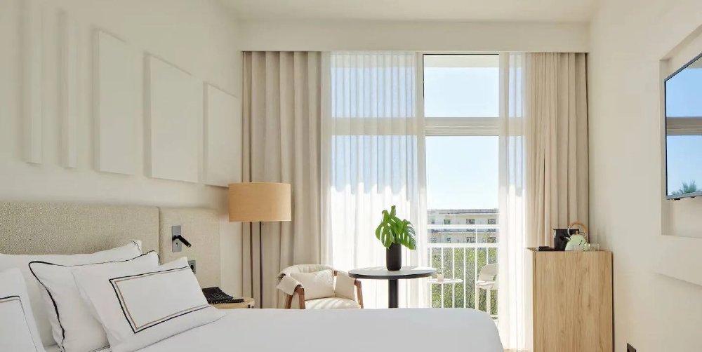 Vliegreis naar Meliá Lloret de Mar — Modern 5-sterrenhotel aan de Costa Brava
