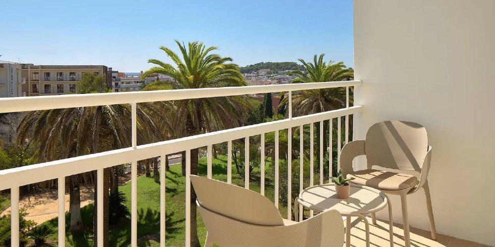 Vliegreis naar Meliá Lloret de Mar — Modern 5-sterrenhotel aan de Costa Brava