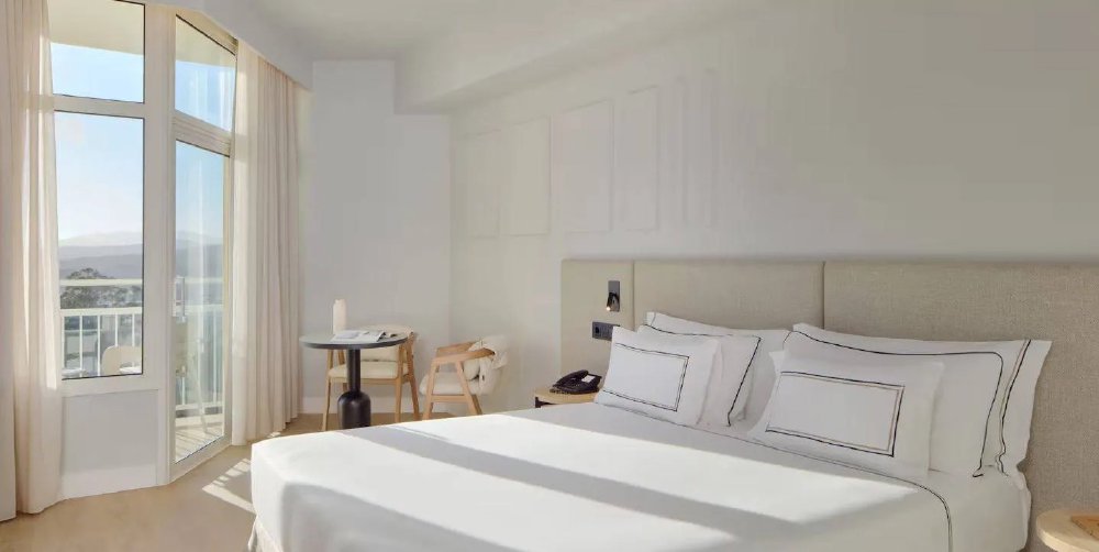 Vliegreis naar Meliá Lloret de Mar — Modern 5-sterrenhotel aan de Costa Brava