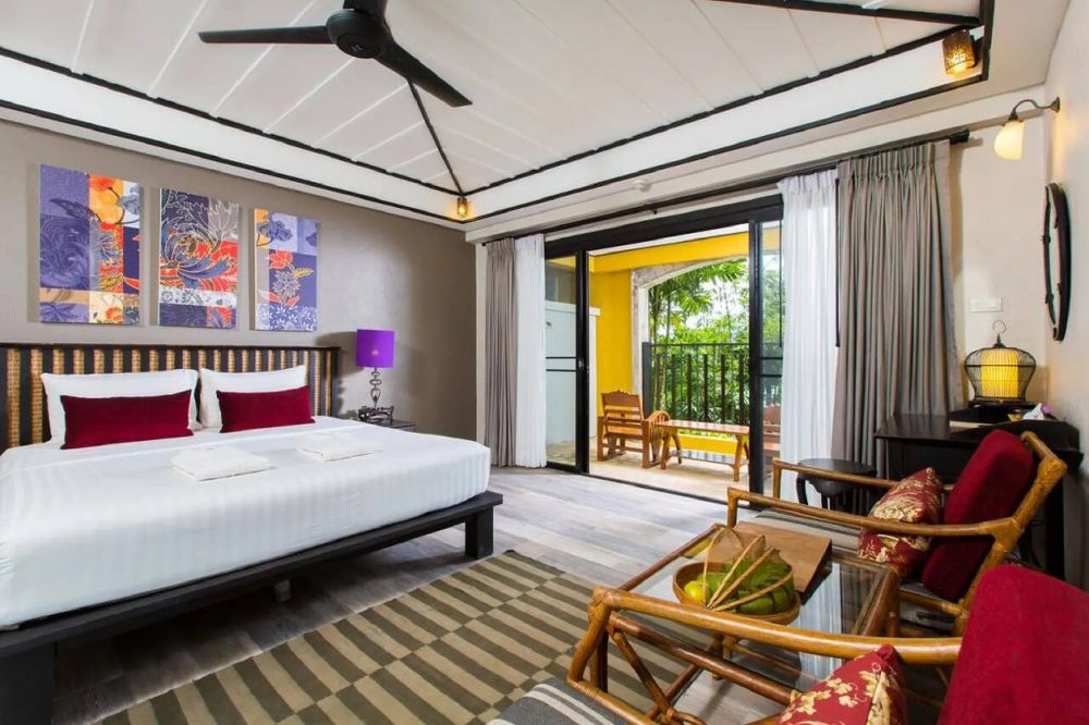 Vliegreis Moracea by Khao Lak Resort — direct aan het strand