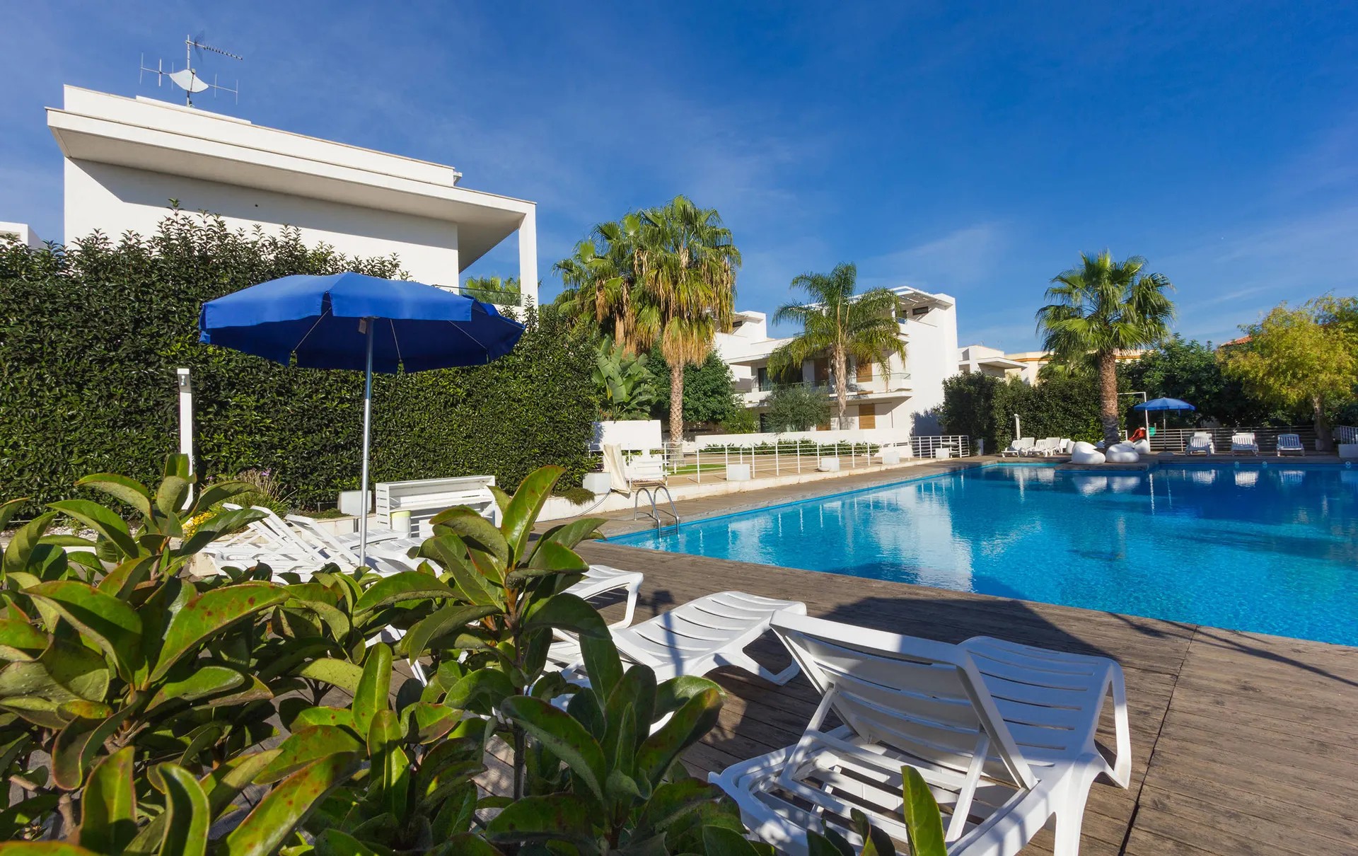 Vliegreis naar Kamena Residence — Appartementen aan de boulevard van Marina di Ragusa