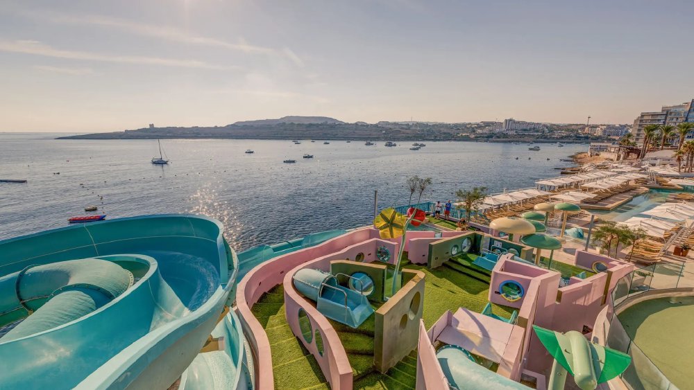 Vliegreis naar AX ODYCY Hotel – All inclusive aan de Qawra Promenade