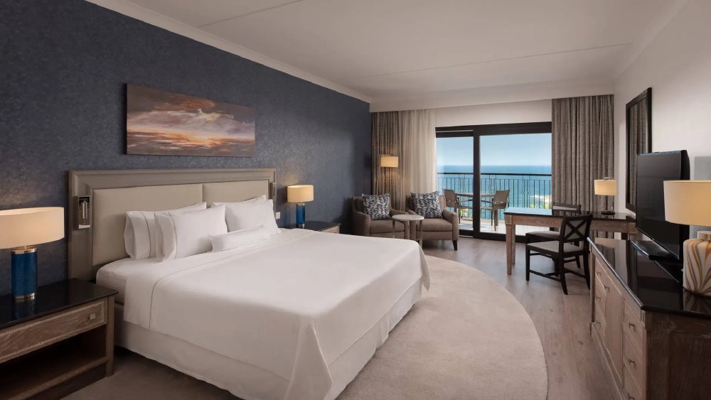 Vliegreis: The Westin Dragonara Resort — 5-sterrenhotel direct aan zee in St. Julian's