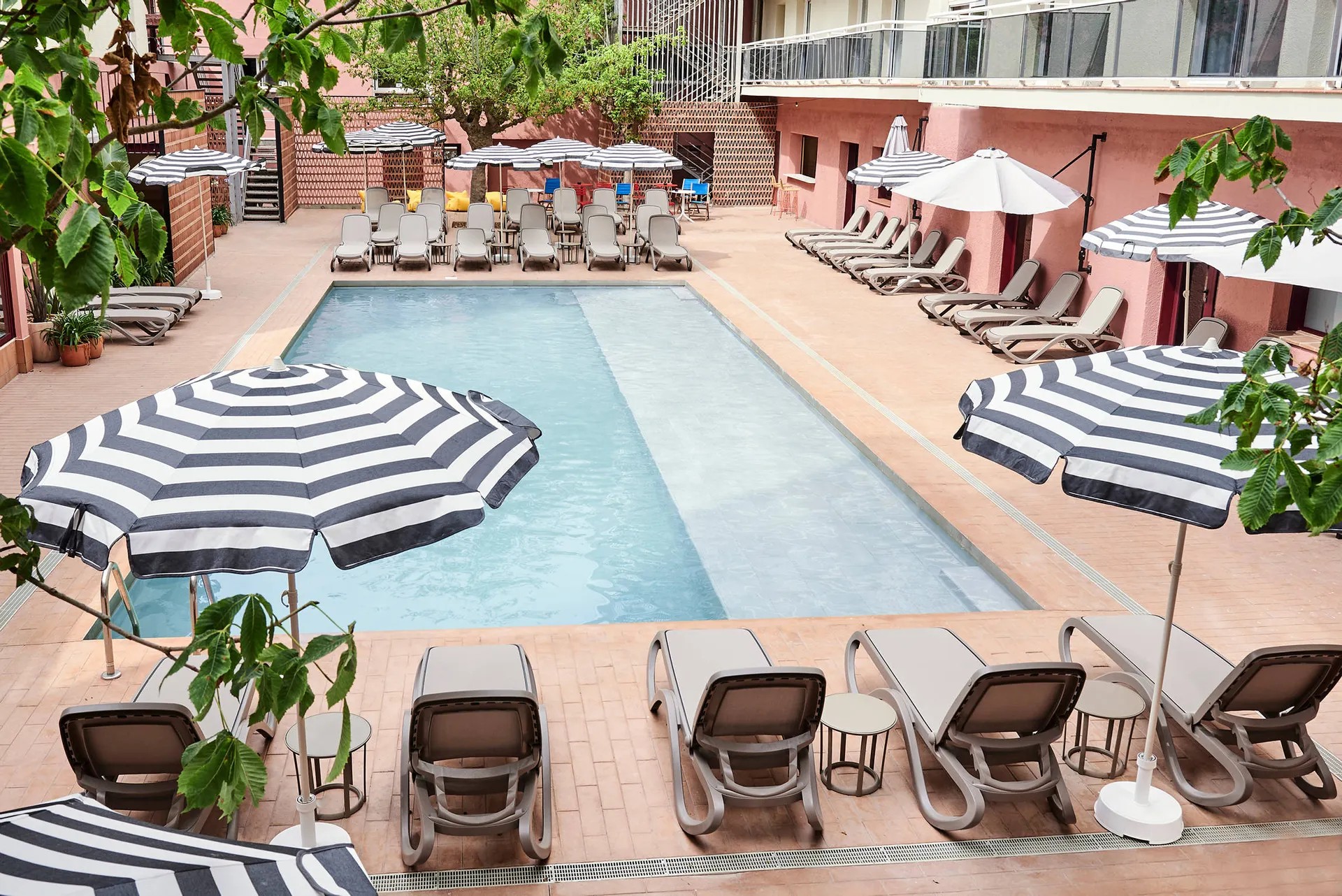 Zonvakantie Lloret de Mar – Hotel met late brunch en zwembad