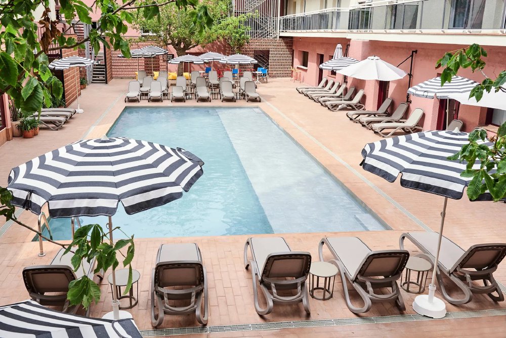 Zonvakantie Lloret de Mar – Hotel met late brunch en zwembad