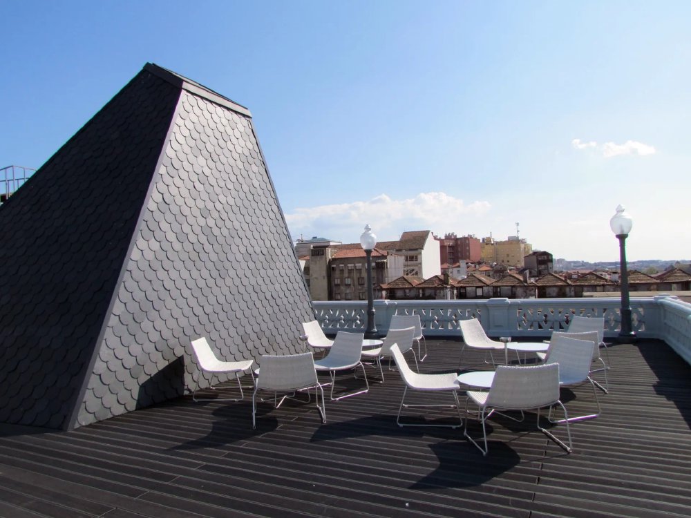 Vliegreis: Verblijf in Grande Hotel do Porto, klassiek en centraal