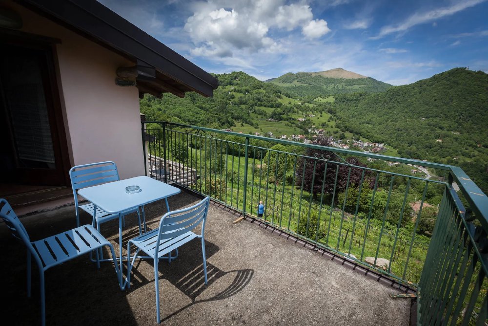 Autovakantie Agriturismo Al Marnich — Agriturismo boven het Comomeer
