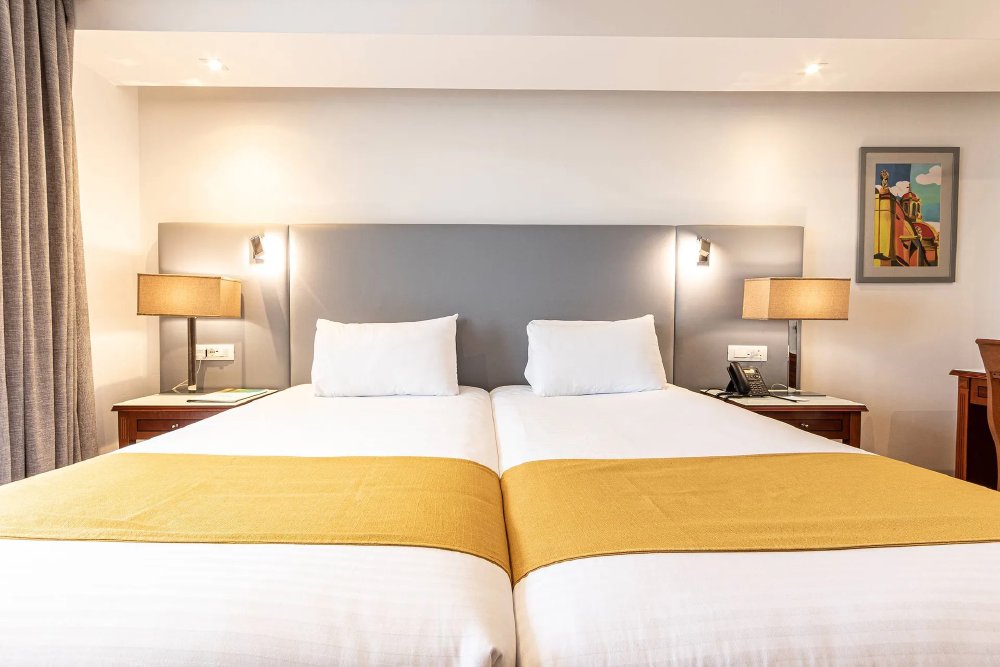 Vliegreis Solana Hotel & Spa, Mellieha — centraal hotel met spa en dakterraszwembad