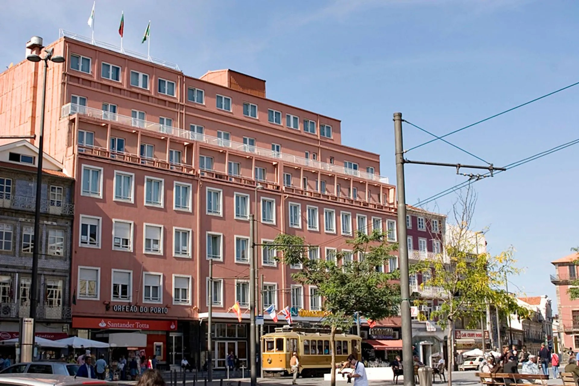 Vliegreis Porto — Legendary Porto Hotel, centraal aan Praça da Batalha