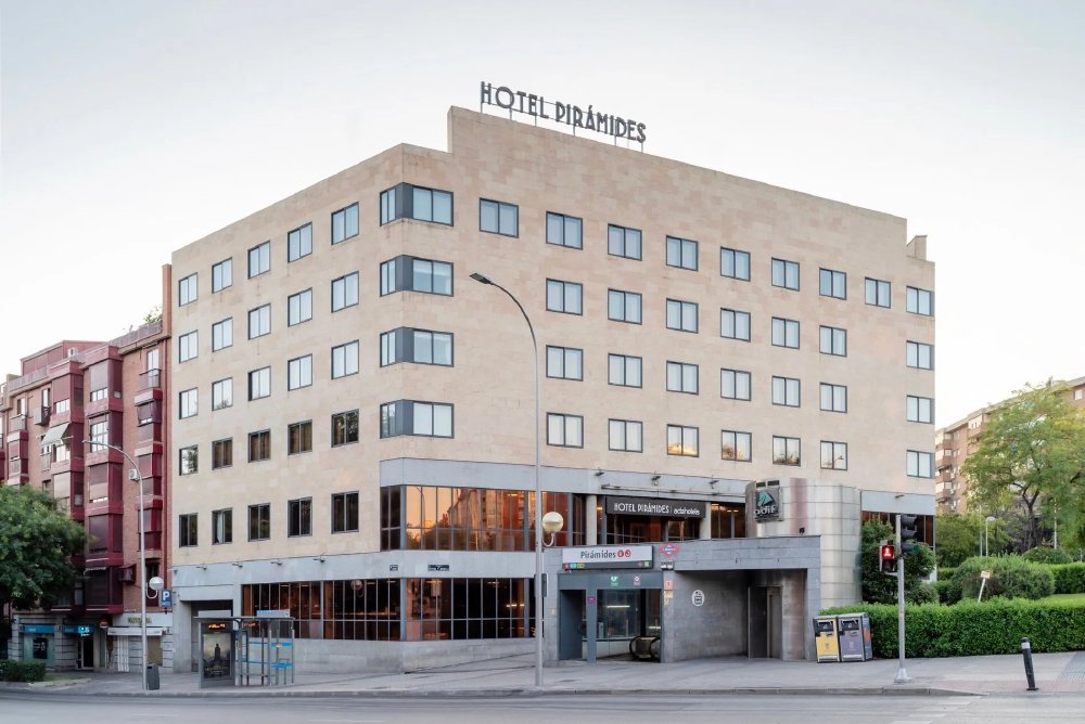 Stedentrip Hotel Acta Pirámides, Madrid