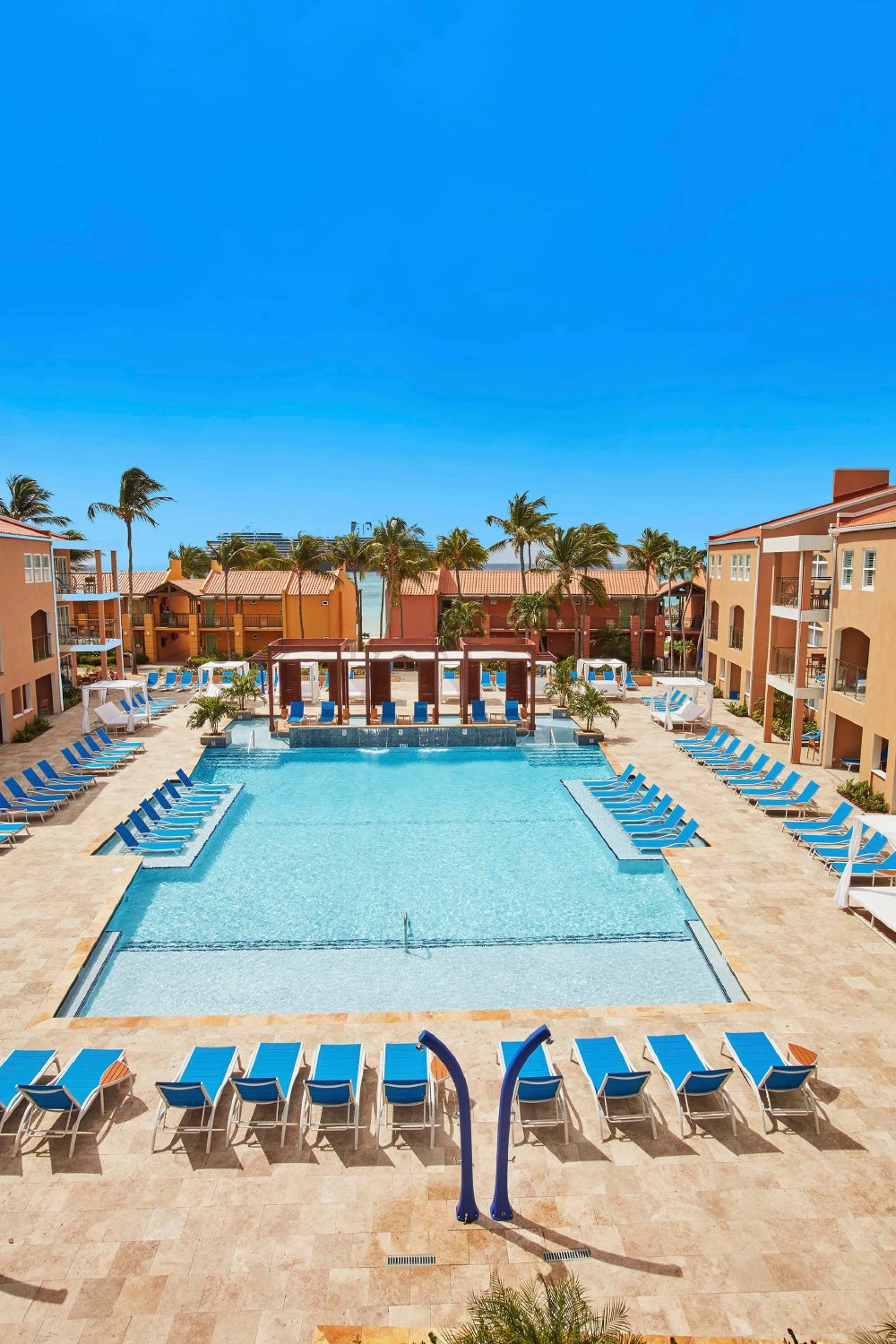 Vliegreis naar Divi Dutch Village Beach Resort, direct aan Druif Beach