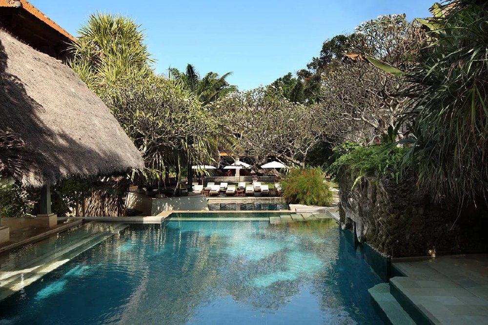 Vliegreis naar Puri Santrian Beach Resort & Spa, Sanur — Direct aan privéstrand