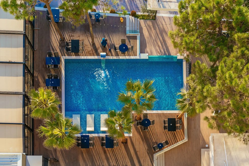 Vliegreis Albanian Star Hotel - Direct aan het strand in Golem