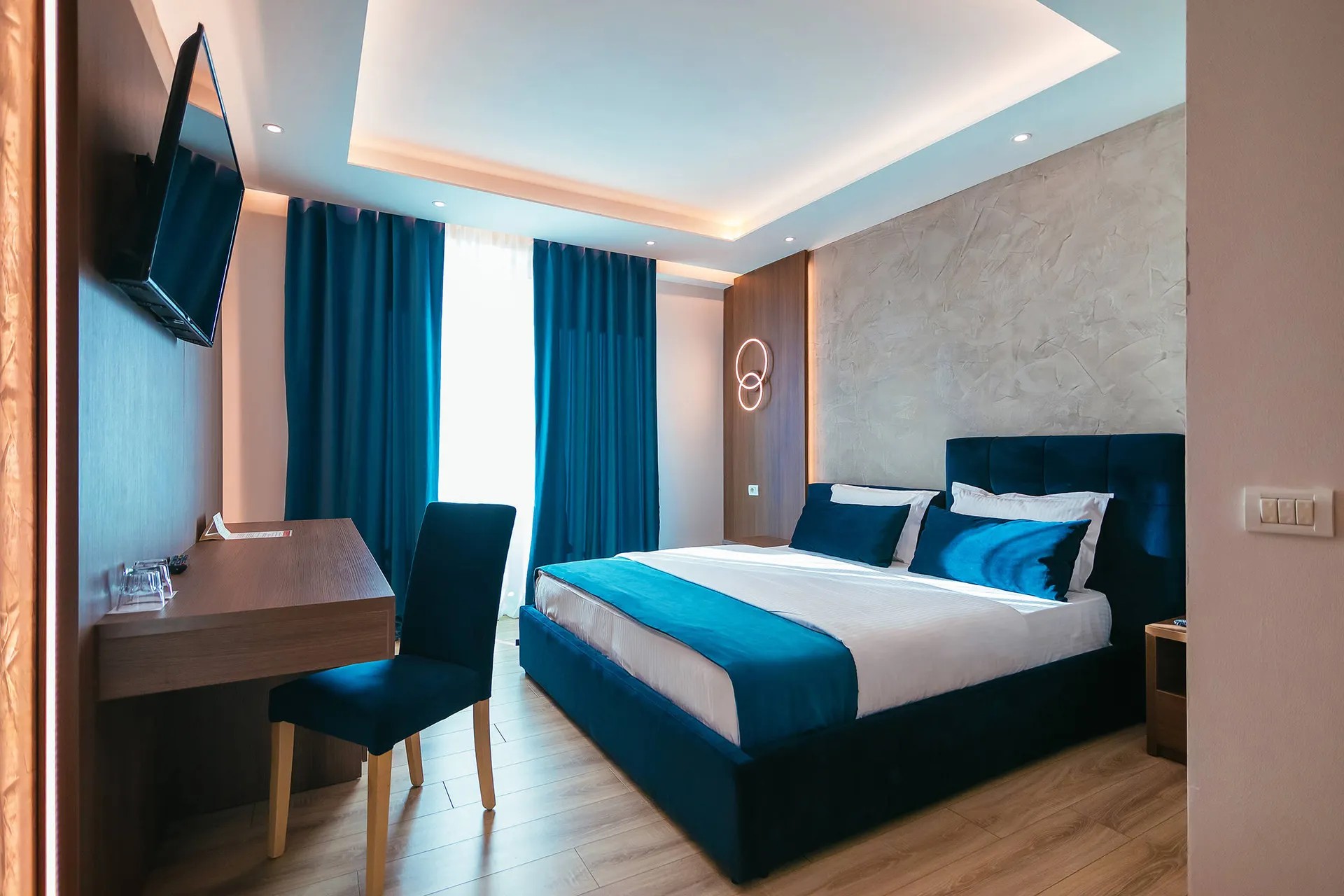 Vliegreis Albanian Star Hotel — Strand en All Inclusive in Golem