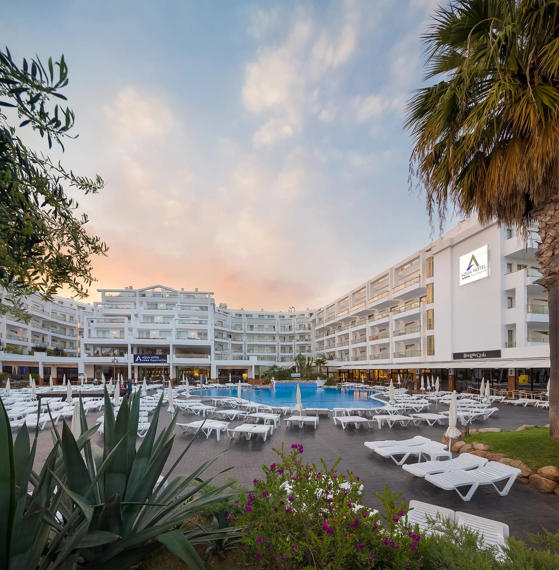 Vliegreis naar Aqua Hotel Aquamarina & Spa, Santa Susanna