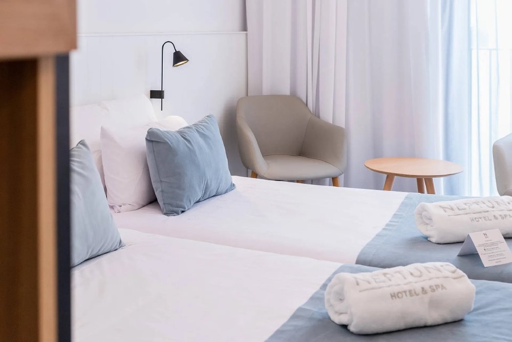 Vliegreis: Neptuno Hotel & Spa — Rooftop, Wellness en Centrum van Calella