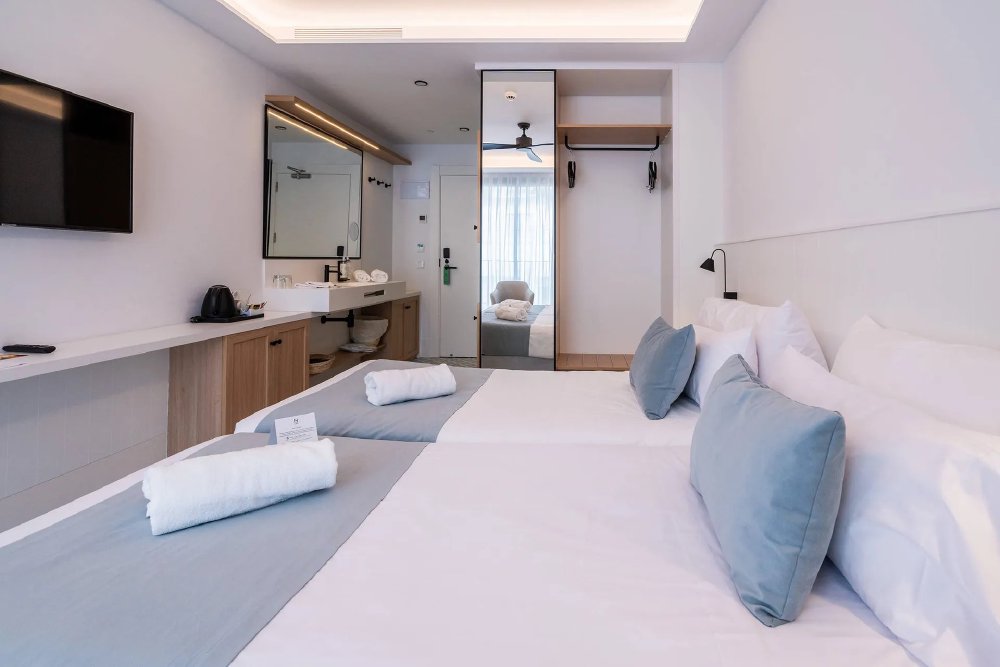 Vliegreis: Neptuno Hotel & Spa — Rooftop, Wellness en Centrum van Calella