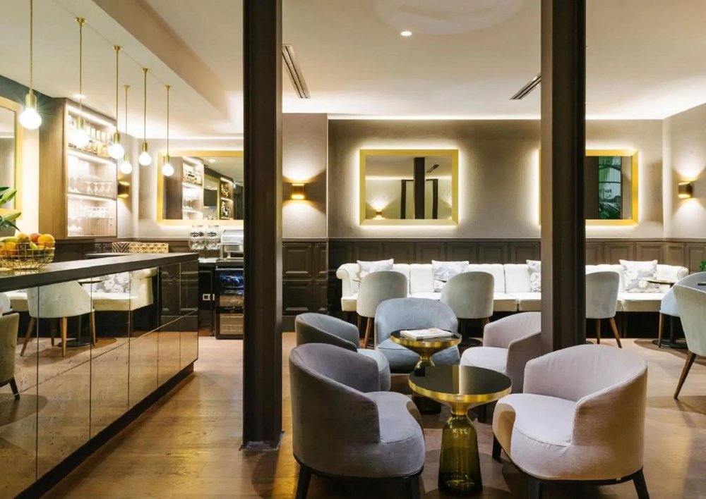 Stedentrip Parijs: Hotel Le Parisis in het 15e arrondissement