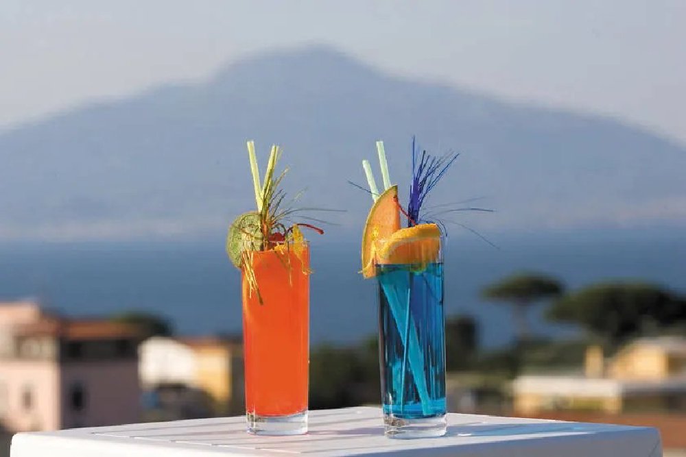 Vliegreis naar Hotel Caravel in Sant'Agnello (Sorrento)