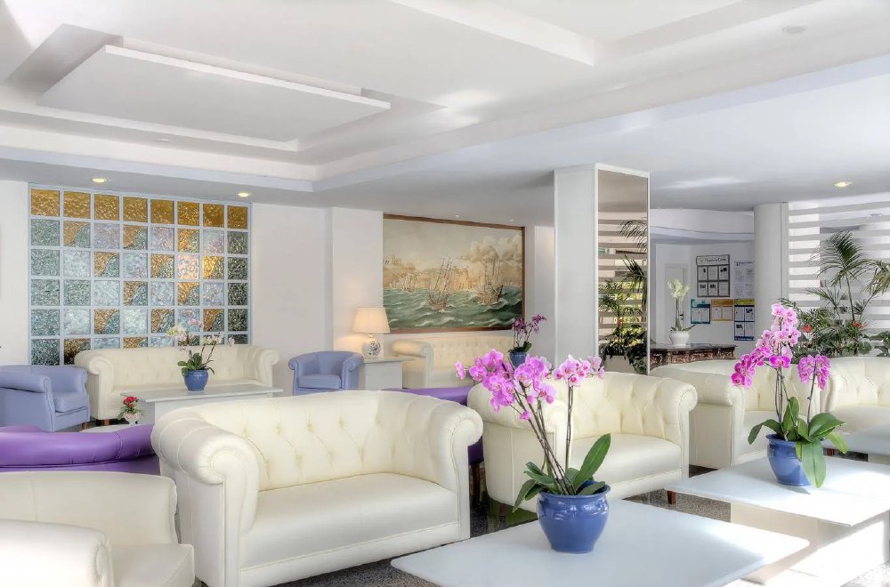 Vliegreis naar Hotel Caravel in Sant'Agnello (Sorrento)